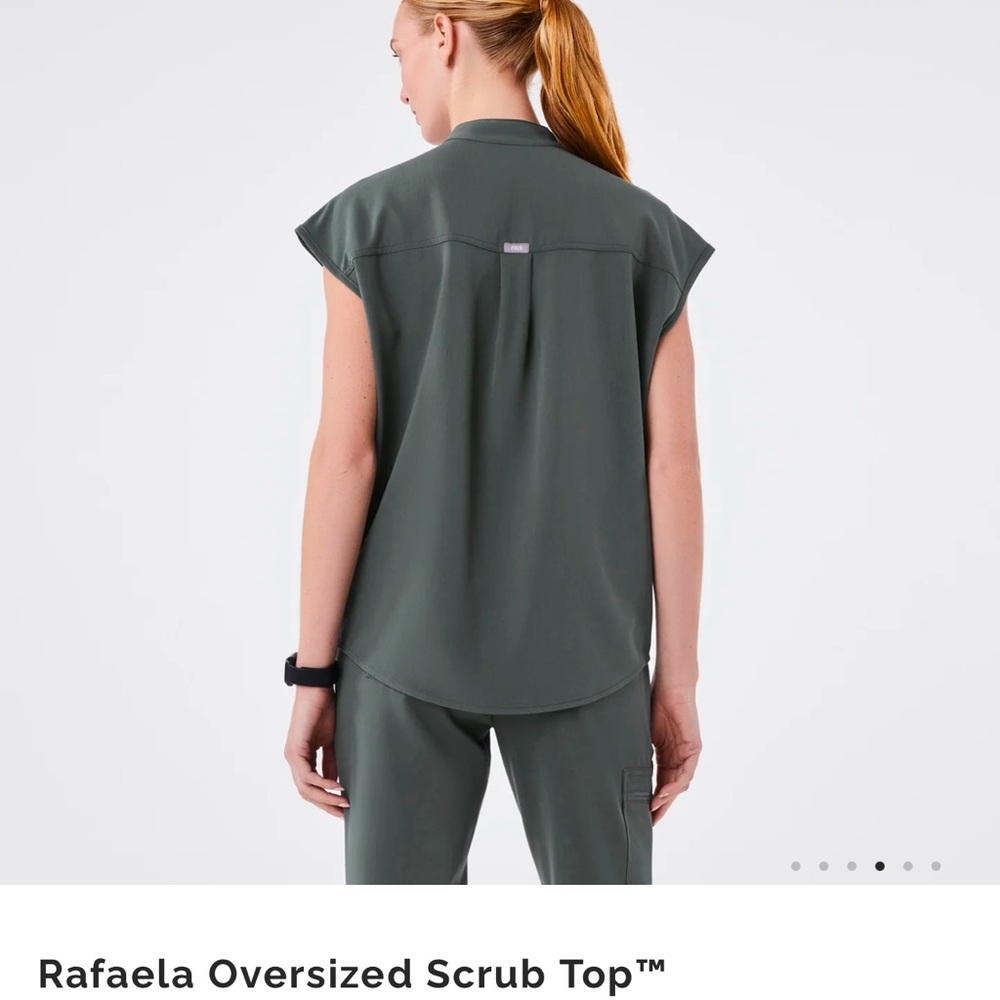 FIGS Rafaela Oversizedd Scrub Top